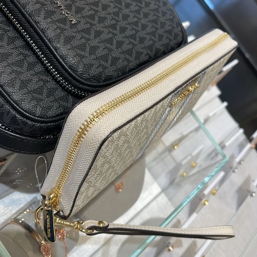 Michael Kors Jet Set Travel Large Signature Logo and Metallic Continental Wallet